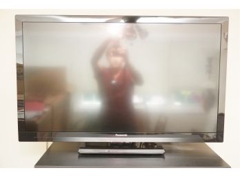 A Panasonic 42inch LCD TV TC- L42E3