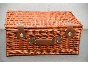 Wicker Picnic Box With Leather Buckles