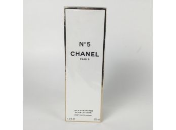 Chanel No. 5 Body Satin Spray New In Box