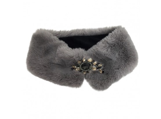 Faux Fur Headwrap/Collar With Broach