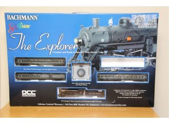 Bachmann 'The Explorer' HO Scale Electric Train Set