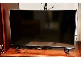 Vizio 40 Inch Television NO REMOTE Tested And Working