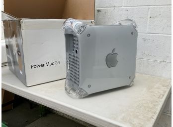 Power Mac G4 With Mouse & Keyboard - Original Box