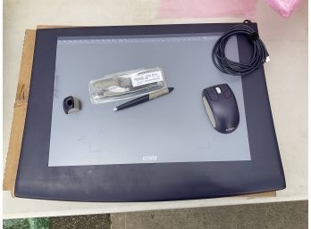 Intuos 2 Graphic Drawing Tablet