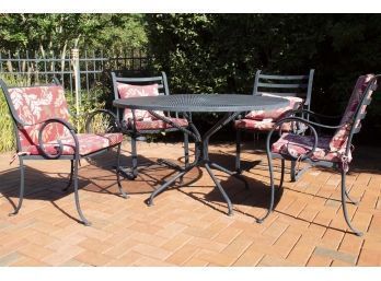 Aluminum Outdoor Mesh Top Table With 4 Chairs