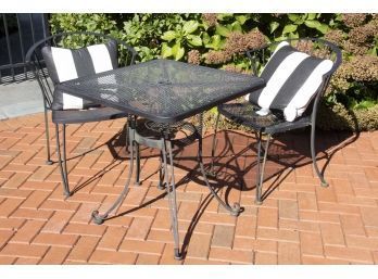 Aluminum Outdoor Mesh Top Table With 2 Chairs