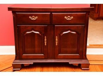 Thomasville Solid Mahogany Rolling Sideboard Buffet Server