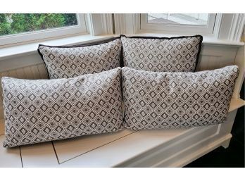 Set Of 4 Brown/White Accent Pillows