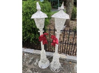 Pair Of Outdoor Christmas Decor Lamp Posts With Red Ribbons