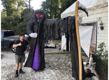 Huge Inflatable Grim Reaper Lawn Decoration