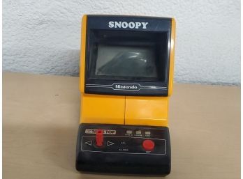 Vintage Nintendo Snoopy Table Top Arcade Game