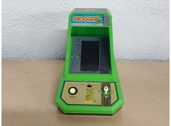 Vintage Sega Frogger Table Top  Video Arcade Game