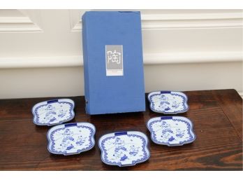 Japanese Arita Blue And White Porcelain Dish Set