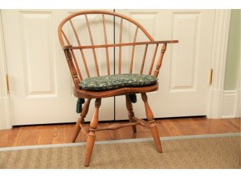 Famous Reproduction Of Old New England Solid Wood Windsor Chair