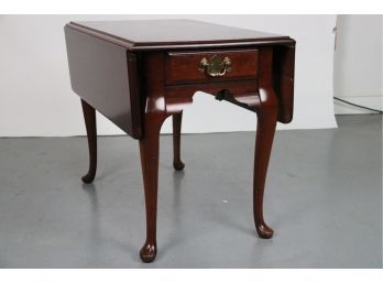 Basset Furniture Mahogany Drop Leaf Side Queen Anne Style End Table