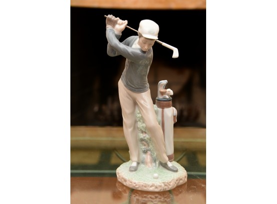 Lladro #4824 Porcelain Golfer  Sculpture