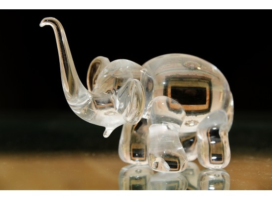 Crystal Glass Elephant Figurine Display