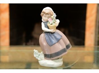 LLADRO Porcelain Figurine #5223 - SPRING IS HERE
