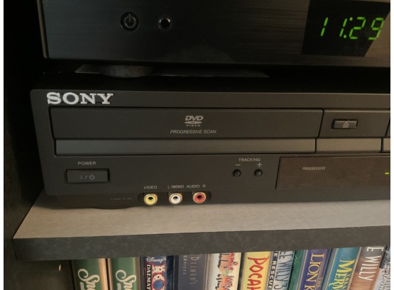 Sony DVD & VHS Player With Remote