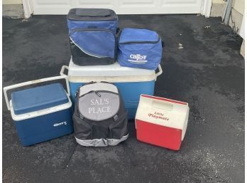 Collection Of Coolers Rubbermaid, Igloo, Gott & More