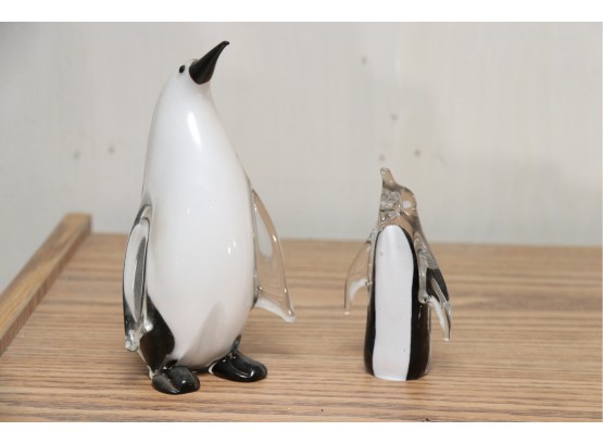 A Pair Of Murano Glass Style Penguin Figurines