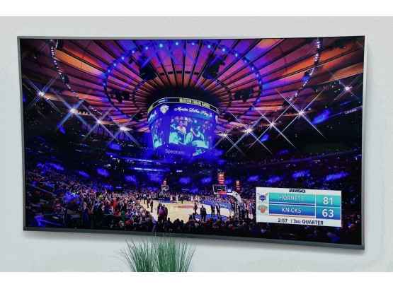Samsung 75' Flat Screen TV Model UN75MU8000FXZA
