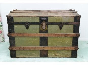 LCD Hollis LI Wood Trunk With Curved Top
