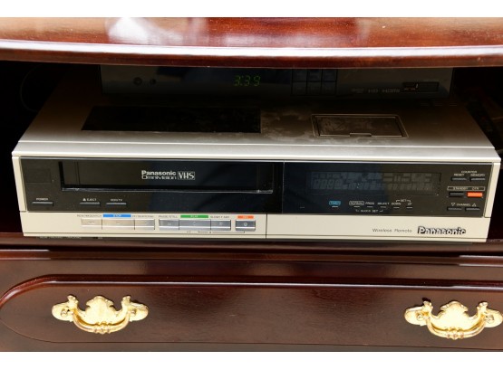 Panasonic PV-1340 VCR With Remote