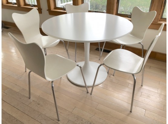 Tulip Style Table With Set Of 5 West Elm Modern Chairs