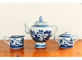 Mottahedeh Blue And White Creamer And Sugar With Vintage Export Chinese Tea Pot