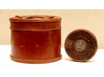Round Leather Case With Accessory