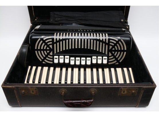 Excelsior Accordion With Case Model No. 911