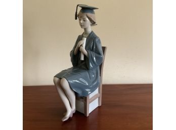 Llardo Girl Graduate Statue 5199