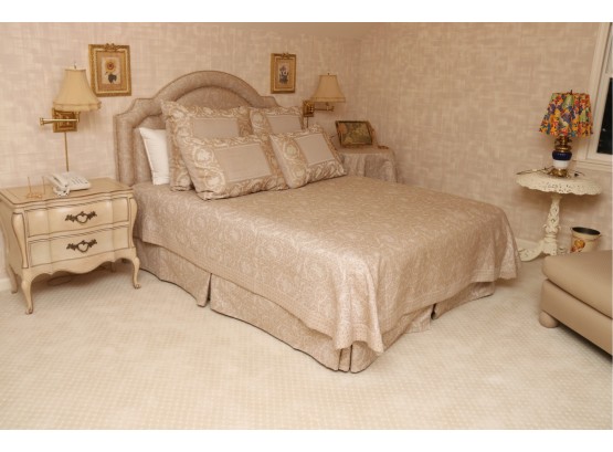 Full Bed With Headboard And Bedding Included Round Side Table