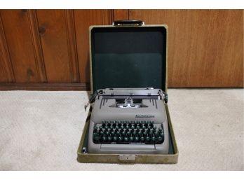 Vintage Smith Corona Typewriter With Case