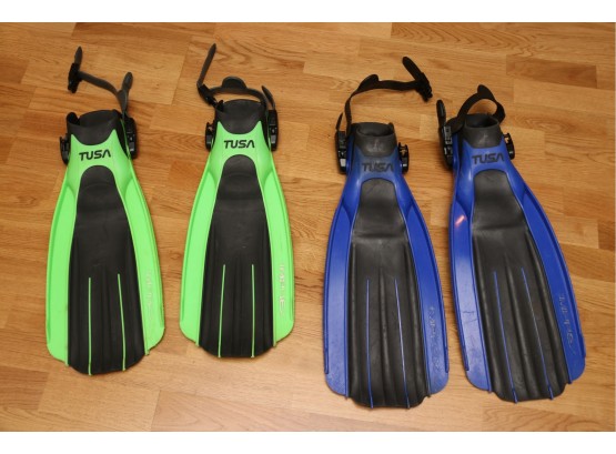 Two Pairs Of Adjustable Diving Fins Water Flippers