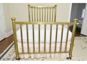 Full Size Brass Bed With Mattress