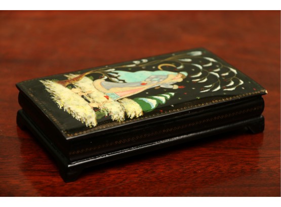 Traditional Russian Hand Painted And Lacquered Trinket Box