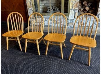 Set Of 4 Hunt Furniture Spindle Back Oak Chairs