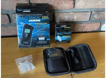 New - BacTrack S80 Breathalyzer With Mouthpieces