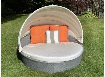 Round Wicker Daybed With Frontgate Pillows