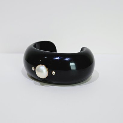 Black Lucite Cuff Bracelet With Diamond And Pearl In Gold #6