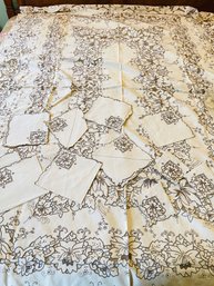 Large 100 X 66 Vintage Embroidery Cutwork Tablecloth And 12 Napkins #315