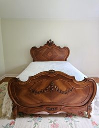 Antique Late 19th Century  French Louis XV Style Carved Walnut Bed W/Sealy Posturepedic Ultra Premium Set #31