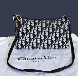 Christian Dior Shoulder Bag Serial Code: RU0010 Exterior Material Canvas #172