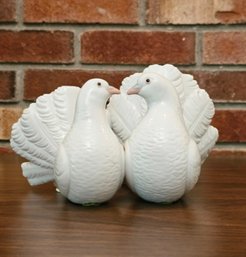 Lladro Couple Of Doves Porcelain Figurine #27