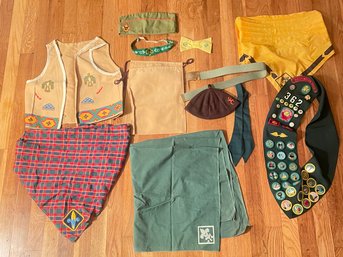 Lovely Lot Of 1970s Girl And Boy Scouts Items: Cap, Scarves, Vest And Accessories  #133