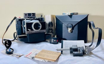 Collectible Polaroid Land Camera Model 180 Instant Film Camera With Accessories And Case #54