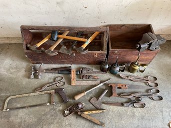 Vintage The Columbian Vise & Mfg Co. Vise And More Handtools  #266