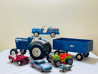 Lot Of 1966s Collectible Metal Cars And Trailer  #88